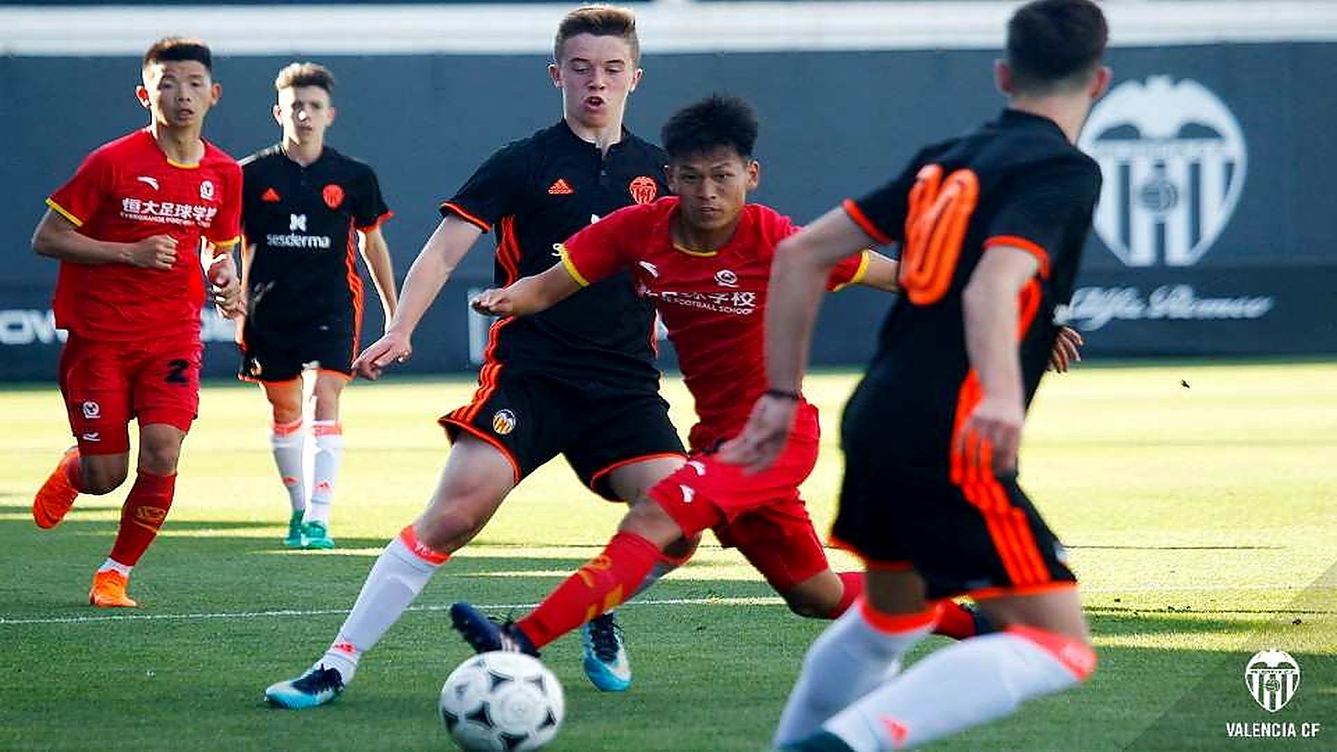 Guangdong Evergrande U17 football stage in Valencia